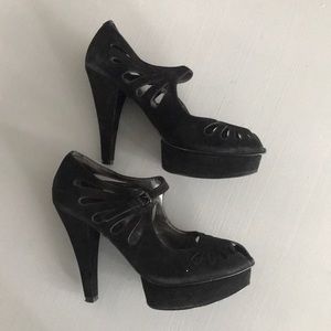 Nine West black platform heels